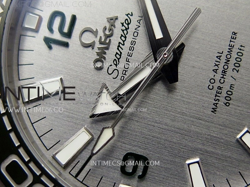 Planet Ocean 600M 43.5mm Green Ceramic Bezel SS VSF 1:1 Best Edition Silver Dial on Green Rubber Strap A8900